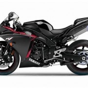 2009_Yamaha_R1_black_L